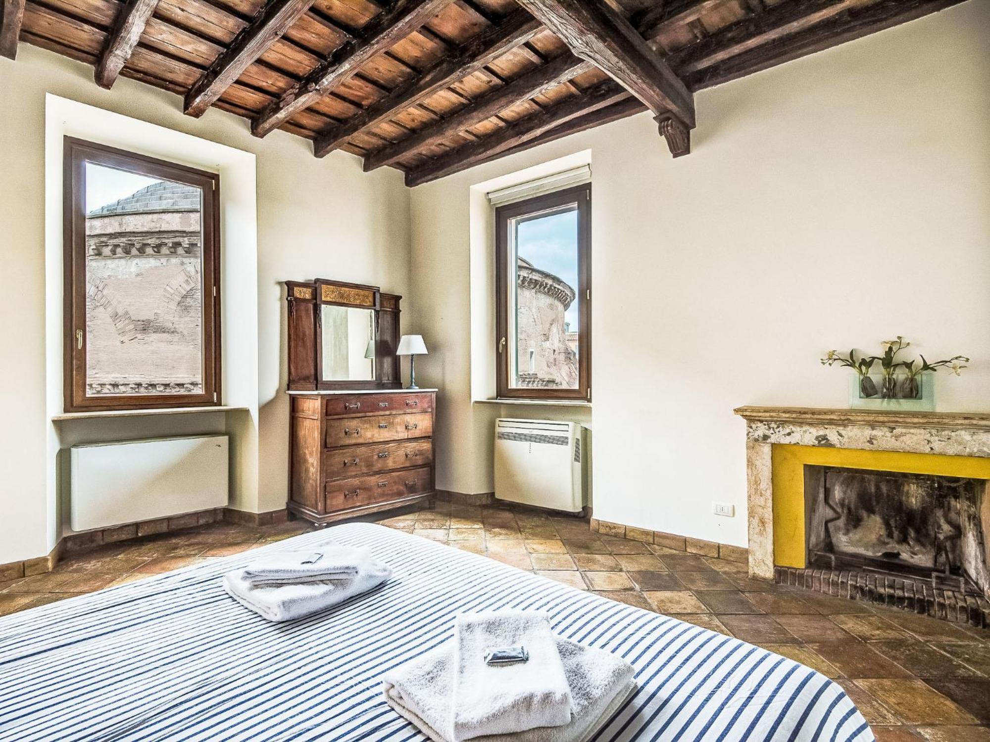 Apartment Pantheon View By Interhome Rom